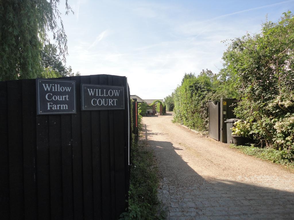 Willow Court Farm Studio West & Petting Farm, 8 Mins To Legoland & Windsor, 15 Mins To Lapland Uk Villa Eksteriør billede