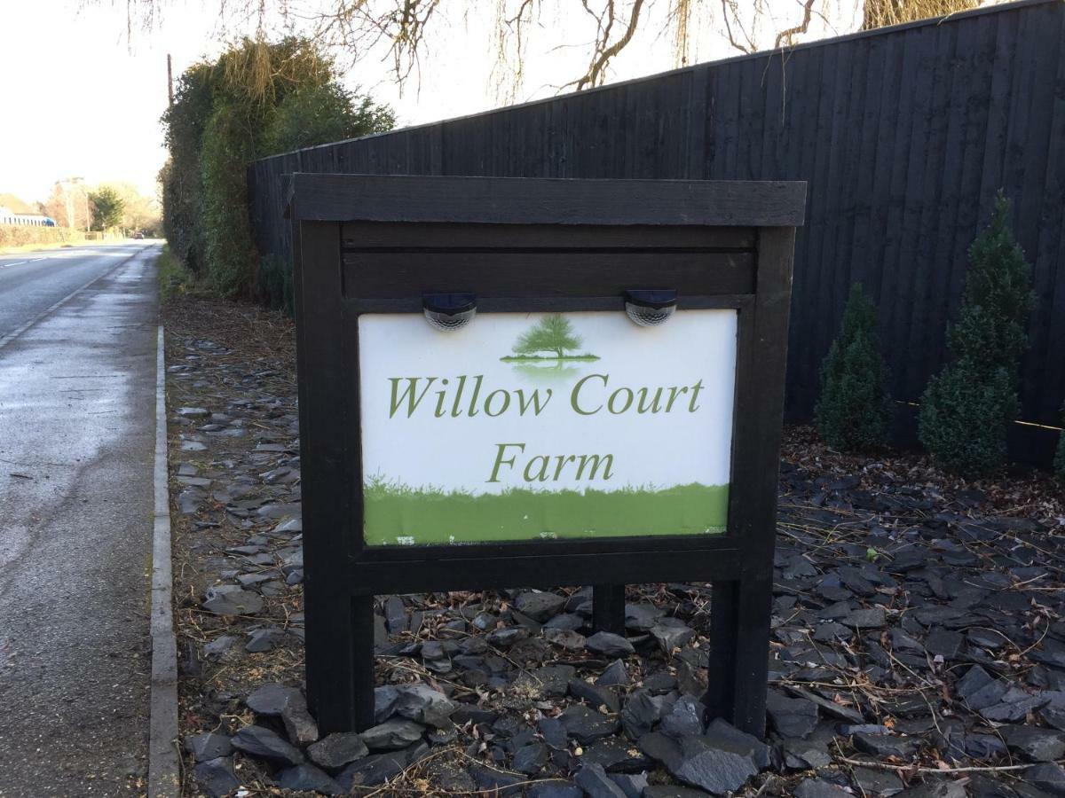 Willow Court Farm Studio West & Petting Farm, 8 Mins To Legoland & Windsor, 15 Mins To Lapland Uk Villa Eksteriør billede